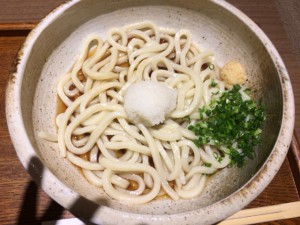 前日昼食。ぶっかけうどん大盛。